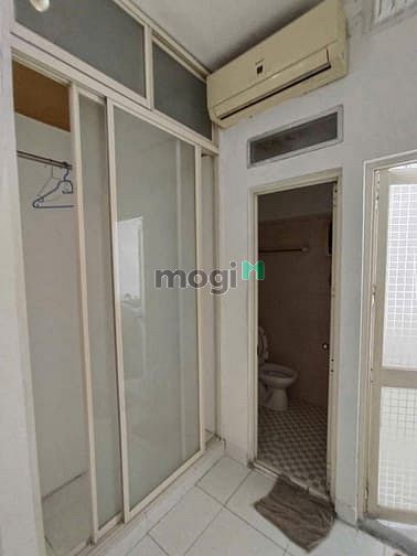 Hình ảnh Chung cư Trần Phú, P8, Q5: giá thuê 9tr5/th, 2p ngủ, NT