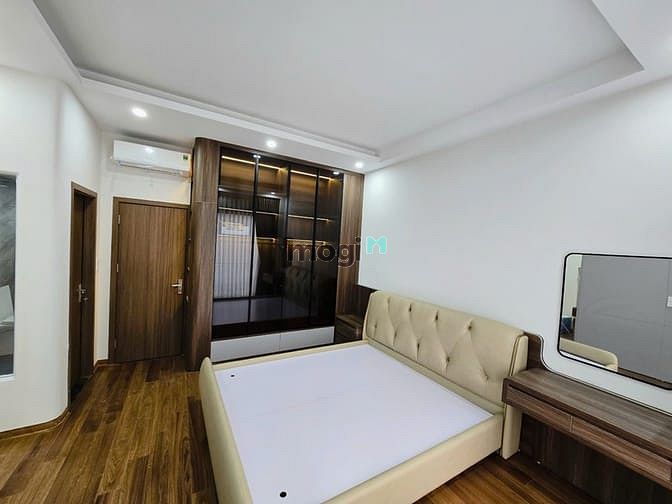 Hình ảnh Nhà Bồ Đề 41m, 6 tầng lô góc, 3 ngủ, Full nội Thất, Ô tô đỗ cửa