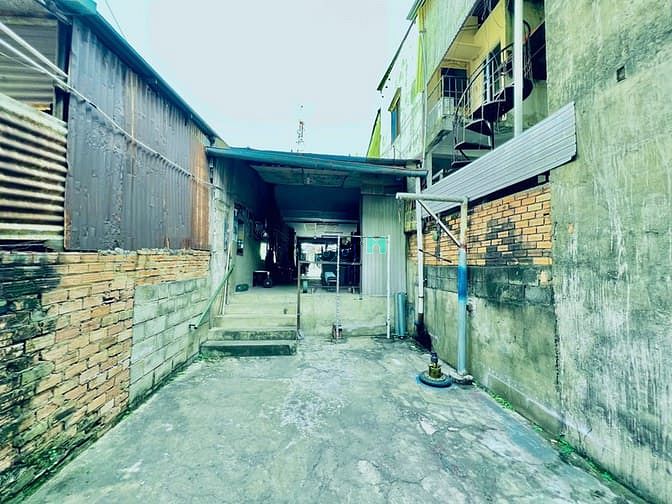 Hình ảnh Nhà cũ tính giá đất MT Phạm Văn Thuận 204m2 giá chỉ 11,5 tỷ ngộp gấp