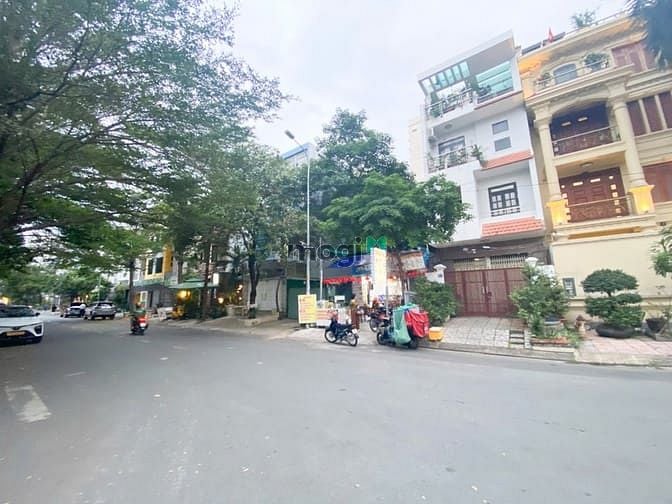 Hình ảnh Bán Gấp Nhà MT Dương Văn An DT 110 m2 , 2 Tầng NHỉnh 2x Tỷ
