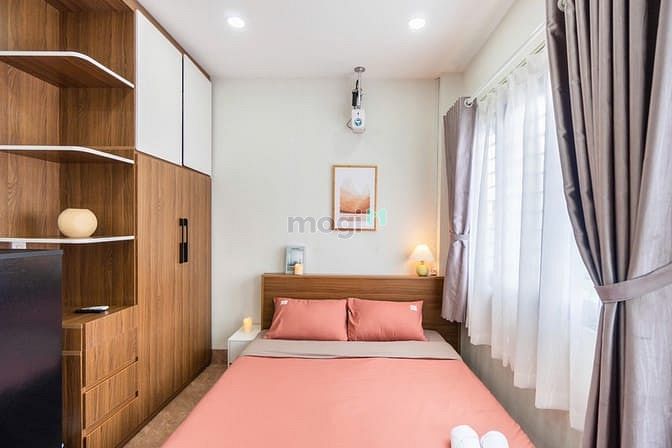 Hình ảnh Cho Thuê Căn Hộ có bancol CMT8 ngay ngã tư bảy hiền