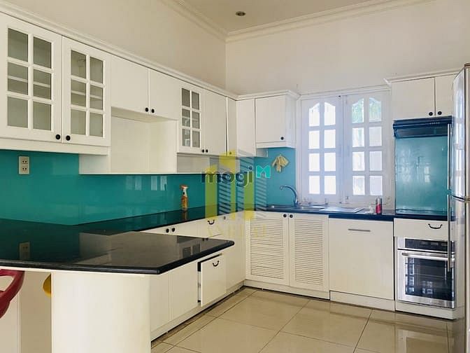 Hình ảnh Biệt Thự Thảo Điền Hồ Bơi Sân Vườn 400m2 Giá Thuê 3500$/Tháng