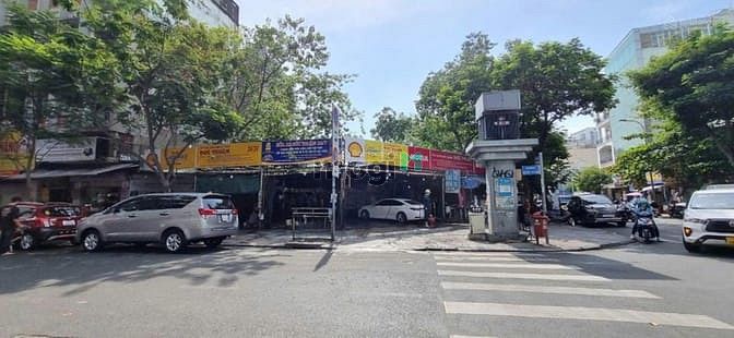 Hình ảnh CỰC HIẾM! Cho thuê đất trống 2 MT Đ. Nguyễn Thái Bình, Q.1 – 1400m2.