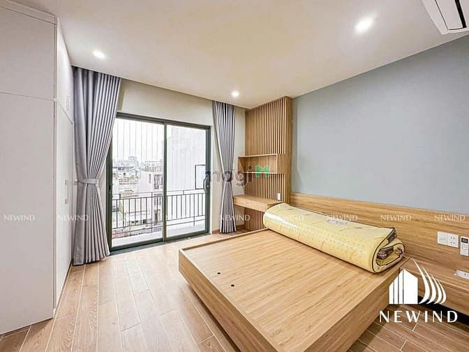 Hình ảnh Căn Hộ Full Nội Thất Ban Công Sát Vách Quận 1,2,3