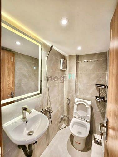 Hình ảnh Duplex Ban Công Tại Ngã Tư Hàng Xanh Full Nội Thất