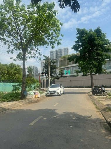 Hình ảnh Đất phân lô, đối diện vinhomes, 85m2, ngang 5m, gpxd 4 tầng,nhỉnh 4 tỷ