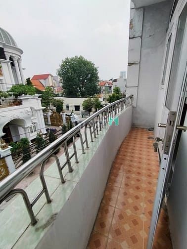 Hình ảnh CHDV 2PN Ban Công Thoáng Full Nội Thất ngay Khu Tên Lửa,Vành Đai Trong