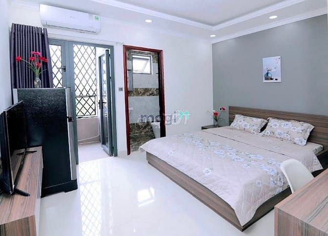 Hình ảnh Chính chủ: phòng full nội thất, tách bếp, có thang máy