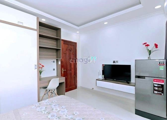 Hình ảnh Chính chủ: phòng full nội thất, tách bếp, có thang máy