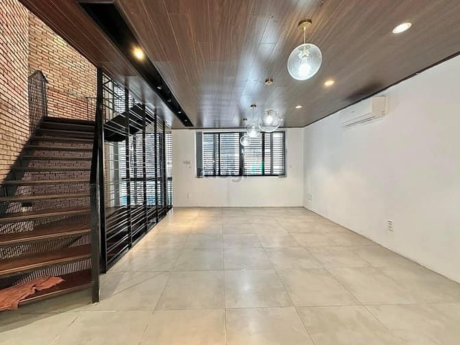 Hình ảnh Nhà đẹp 4 tầng KD sầm uất 66 Phạm Ngọc Thạch , gần Hồ Con Rùa