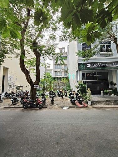 Hình ảnh bán lô đất hưng gia 1 lô R4-91 khu Phú Mỹ Hưng Quận 7 giá tốt 24 tỷ