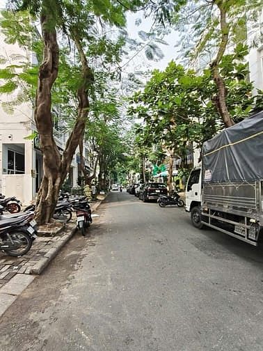Hình ảnh bán lô đất hưng gia 1 lô R4-91 khu Phú Mỹ Hưng Quận 7 giá tốt 24 tỷ