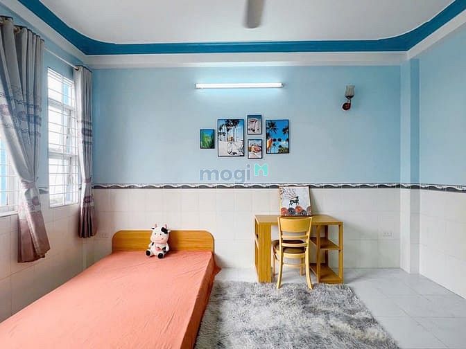 Hình ảnh Cho Thuê Phòng Thoáng Mát Nội Thất Cơ Bản Cửa Sổ Bự