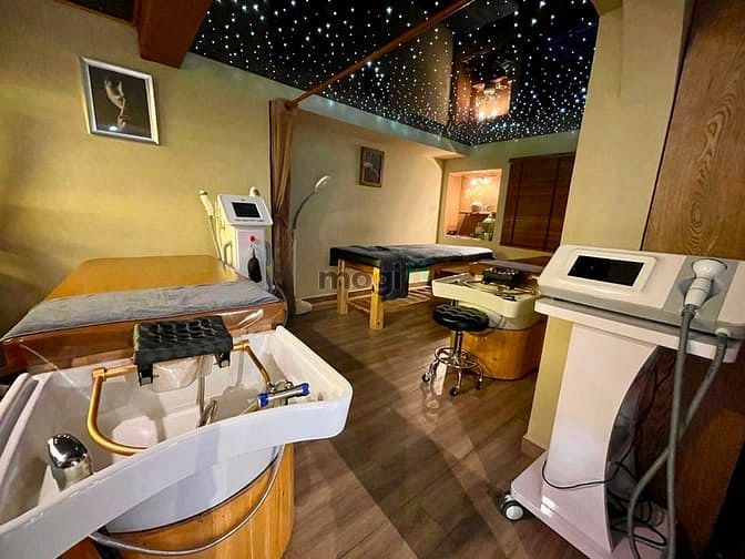Hình ảnh Sang lại toàn bộ tiệm tóc, nail, spa cao cấp trung tâm Phú Mỹ Hưng Q7