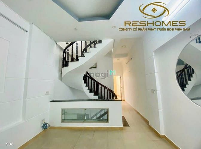 Hình ảnh Cho thuê căn nhà đẹp 1T3L gần chợ Lý Văn Sâm