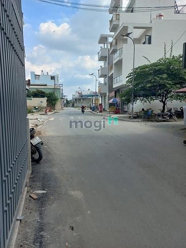 Hình ảnh Bán nhà HXT Bình Tân 57m 3 lầu 4,5 tỷ