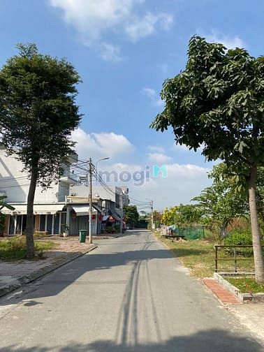 Hình ảnh Đất Phân Lô Đường 8m Có Vỉa hè 80m2 , gần Vòng Xoay Nguyễn Duy Trinh