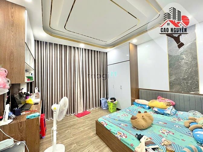 Hình ảnh Biệt thự trống suốt, 3 lầu, thang máy, gần Aeon Tân Phú