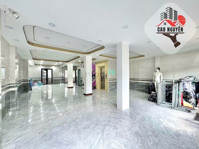 Hình ảnh Biệt thự trống suốt, 3 lầu, thang máy, gần Aeon Tân Phú