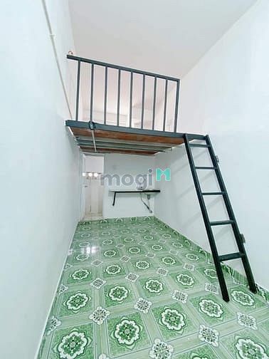 Hình ảnh Phòng Sẵn Máy Lạnh Ngay Nguyễn Sơn - Lê Lăng