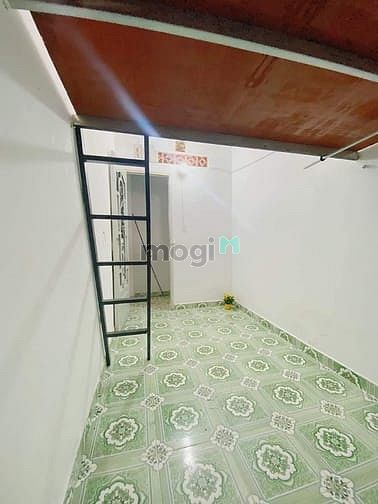 Hình ảnh Phòng Sẵn Máy Lạnh Ngay Nguyễn Sơn - Lê Lăng