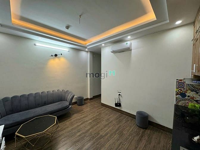 Hình ảnh 2 ngủ Giáp Bát - Mặt phố - Full đồ - Thang máy - Ôto đỗ - Ban công