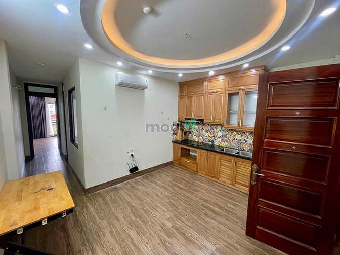 Hình ảnh 2 ngủ Giáp Bát - Mặt phố - Full đồ - Thang máy - Ôto đỗ - Ban công