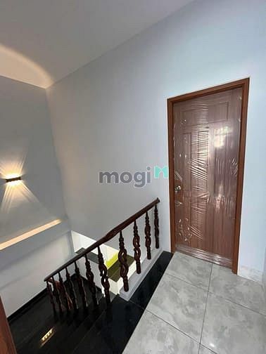 Hình ảnh Bán nhà mới bình tân, 1/ đường mã lò đi vào