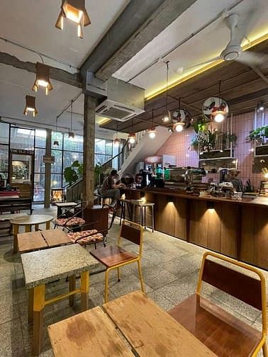 Hình ảnh Cho thuê nhà - Góc mặt tiền đường Cao Thắng, Quận 3