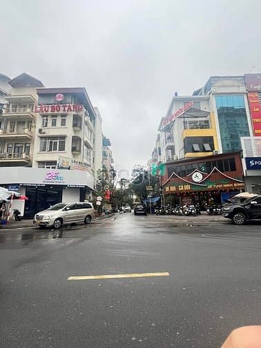 Hình ảnh cho thuê nhà Mặt phố Trần Kim Xuyến, KĐT Yên Hoà 90m*5T