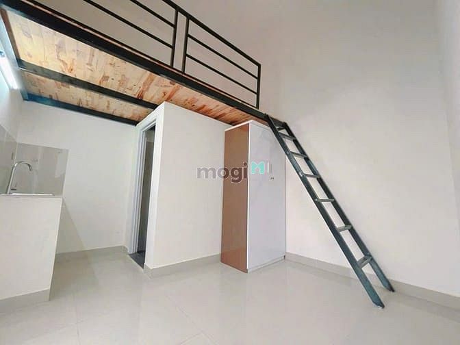 Hình ảnh Phòng Bancol giá rẻ ngay khu Bàu Cát