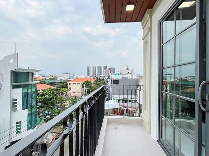 Hình ảnh Studio full nội thất, có ban công, gần Lotte, sát bên Q4