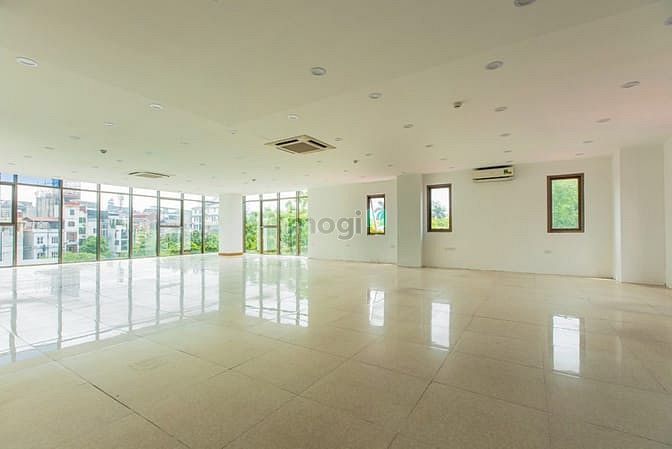 Hình ảnh Cho thuê nhà Lk Trần Kim Xuyến, dt 110m2 x 5T, thang máy. Giá 68tr/th