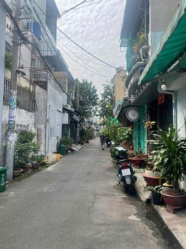 Hình ảnh Bán nhà hẻm 6m đường Lê Văn Qưới, 150m2, cấp 4, giá: 9.5 tỷ.