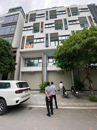Hình ảnh Cho thuê nhà 2 căn thông Galaxy Vạn Phúc 200m2, 6 tầng, thang máy