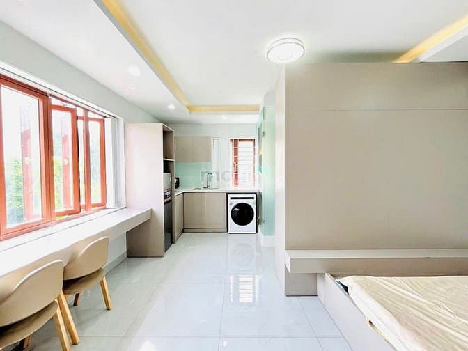 Hình ảnh Ngay Vincom Nguyễn Xí Ngã Tư Hàng Xanh Văn Lang CS3