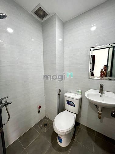 Hình ảnh Cho Thuê Phòng Trọ Gò Vấp 22 m2 Trần Bá Giao