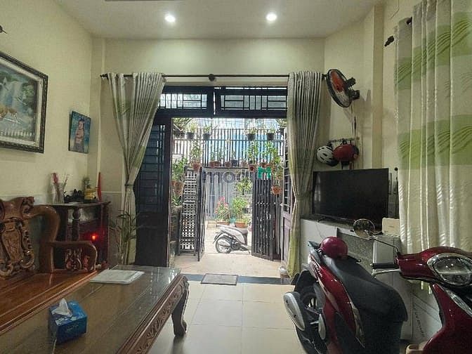 Hình ảnh Chủ kẹt vốn KD bán gấp nhà 60m2/899Tr/1T2L/Hoàng Diệu gần chợ tiện kd