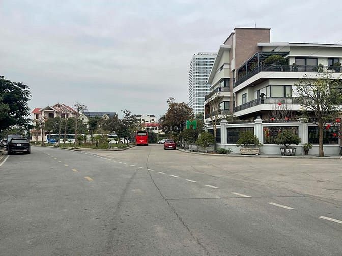 Hình ảnh HÀNG HIẾM đất bt góc 3 mặt tiền bám hồ Bãi Cháy,515m2,mt:34m.giá 80tr