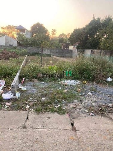 Hình ảnh E đang cần tiền cần cho ra nhanh 2 mảnh đất ,diện tích 185 và 187 m2