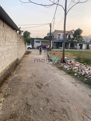 Hình ảnh E đang cần tiền cần cho ra nhanh 2 mảnh đất ,diện tích 185 và 187 m2