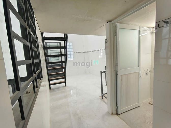 Hình ảnh CHDV Ngay Cao Đẳng Công Thương, Ngã Tư Thủ Đức