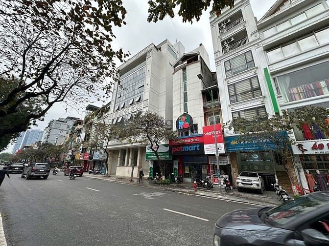 Hình ảnh Bán nhà mặt phố có dòng tiền phố Kim Mã 45m2 giá 23 tỷ
