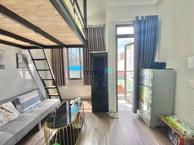 Hình ảnh duplex bancol máy lạnh ngay ĐH Công Thương giá chỉ 4tr