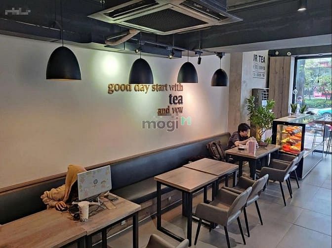 Hình ảnh Cho thuê nhà nguyên căn mặt tiền đường Sư Vạn Hạnh, Phường 12, Quận 10