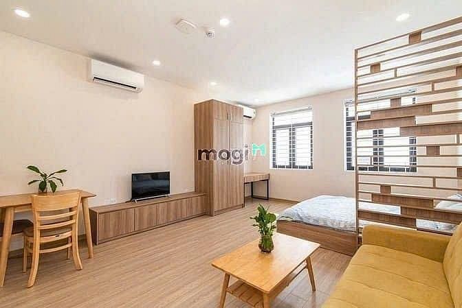 Hình ảnh Cho thuê căn STudio 3 cửa sổ lớn Ngay Bến Xe Miền Đông Vincom NguyễnXi