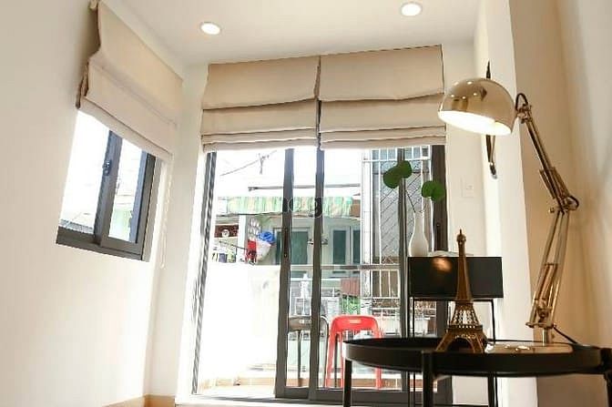 Hình ảnh Nhà 30m2x3 tầng Trần Hưng Đạo, Q1. Hẻm Rộng, Gần Bùi Viện, Chỉ 6,1 Tỷ!