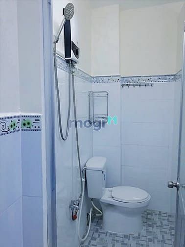 Hình ảnh tìm nữ ở ghép phòng máy lạnh, quận 1. giờ giấc tự do
