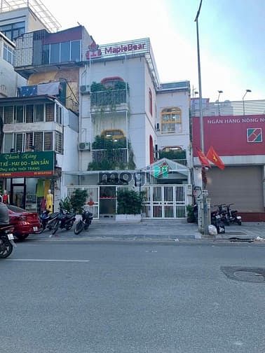 Hình ảnh Bán nhà mặt phố khu Hào Nam- Cát Linh 120m2 mt:10