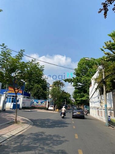 Hình ảnh Bán Nhà 4 Tầng, Đối Diện Công Viên Phước Bình, Vừa Ở Vừa Kinh Doanh,
